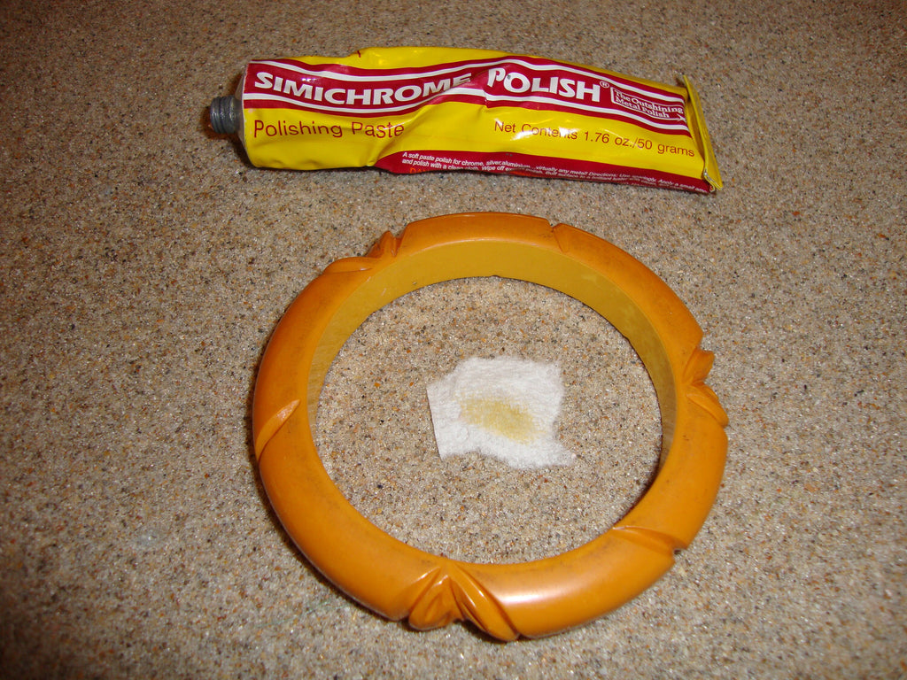 Vintage 1/2" Butterscotch Bakelite Bracelet!  Leaf & Diagonal Slash Carvings!