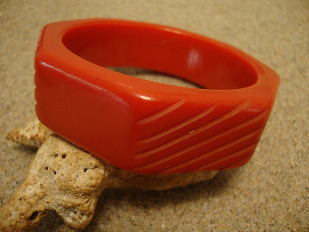 Vintage 7/8" Red Bakelite Bracelet! Octagon Shape w/ Diagonal Slash Carvings!