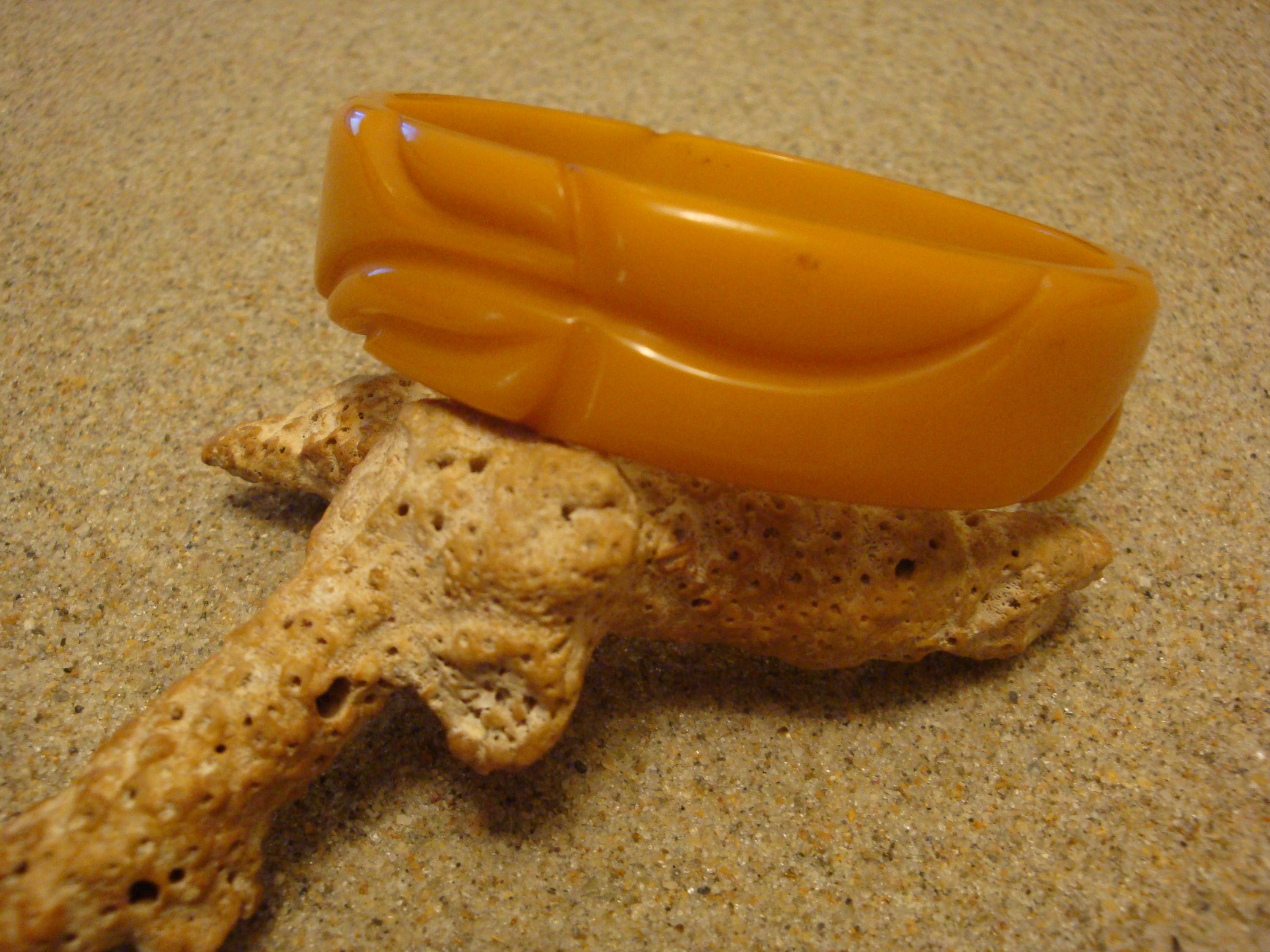Vintage 3/4" Orange Bakelite Bracelet! Abstract Flower & Leaf Carvings!