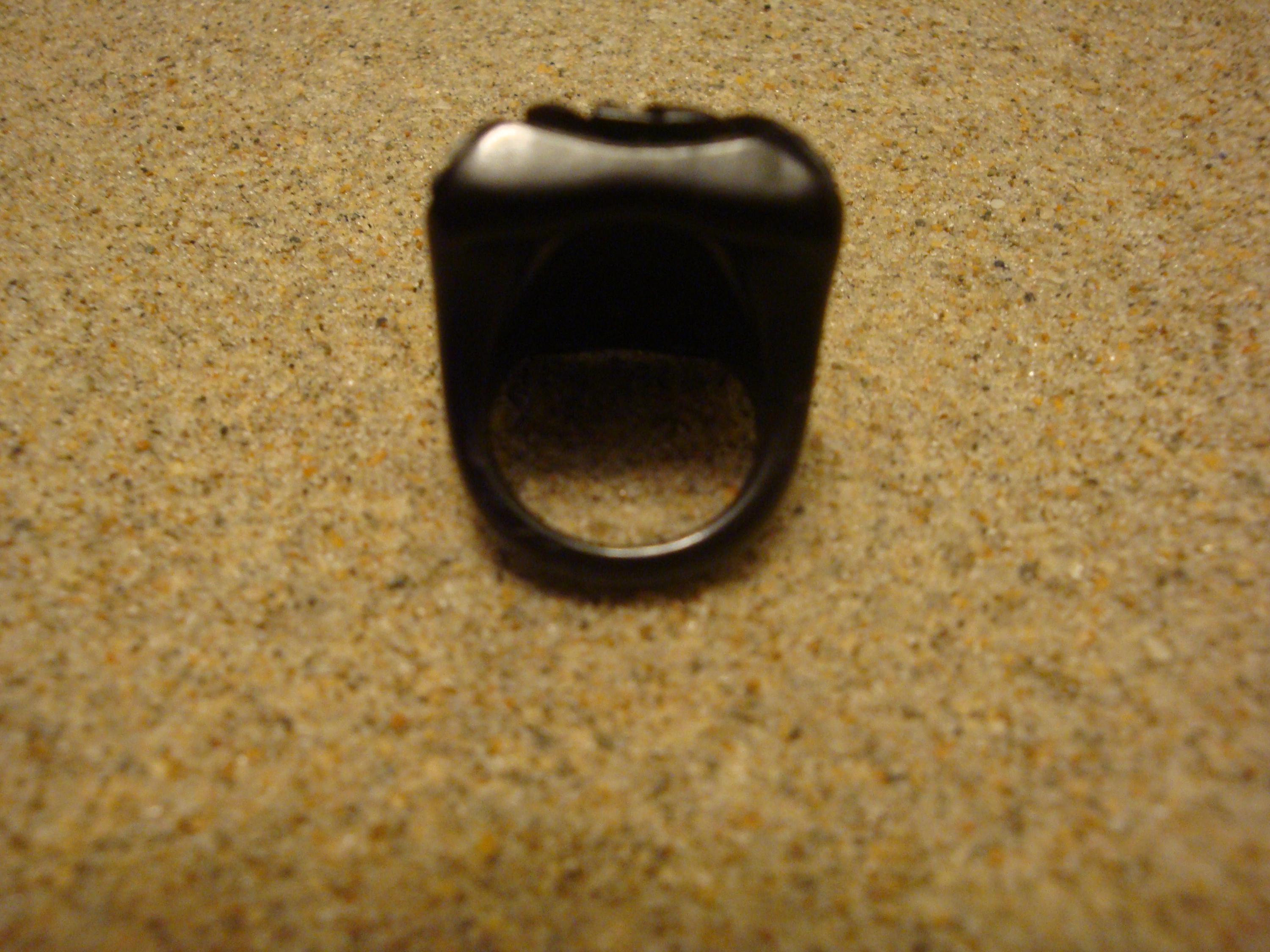 Vintage Jet Black Bakelite Ring! Flower & Leaf Carvings; Size 4!