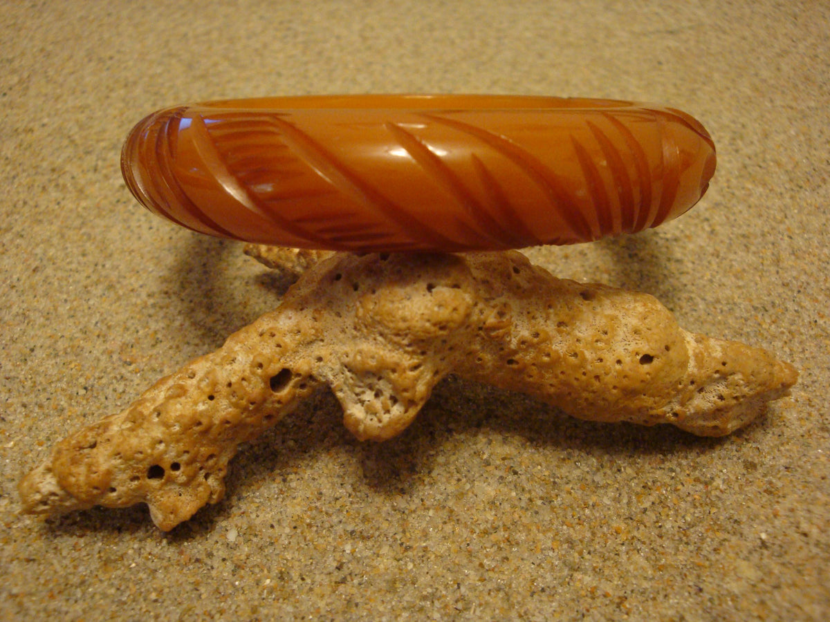 Vintage 5/8" Butterscotch Bakelite Bracelet! Abstract Flower & Leaf Carvings!
