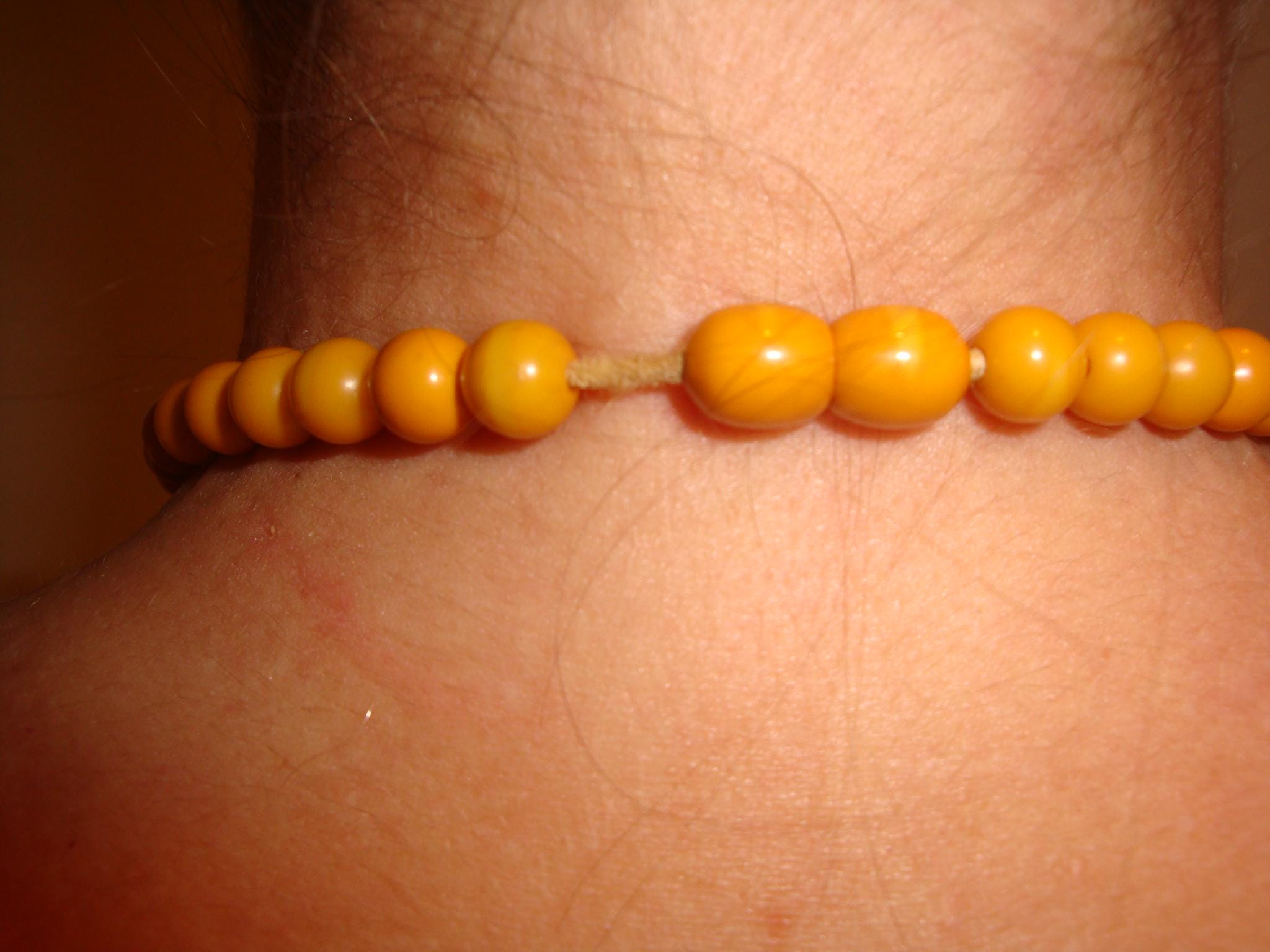 Vintage 14.5" Bakelite Canary Yellow Choker Necklace!  7/8" and 1/4" Beads!