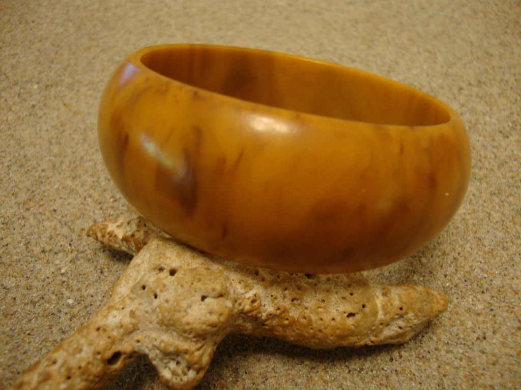 Vintage Marbled Bakelite Bracelet: Brown, Butterscotch, Green