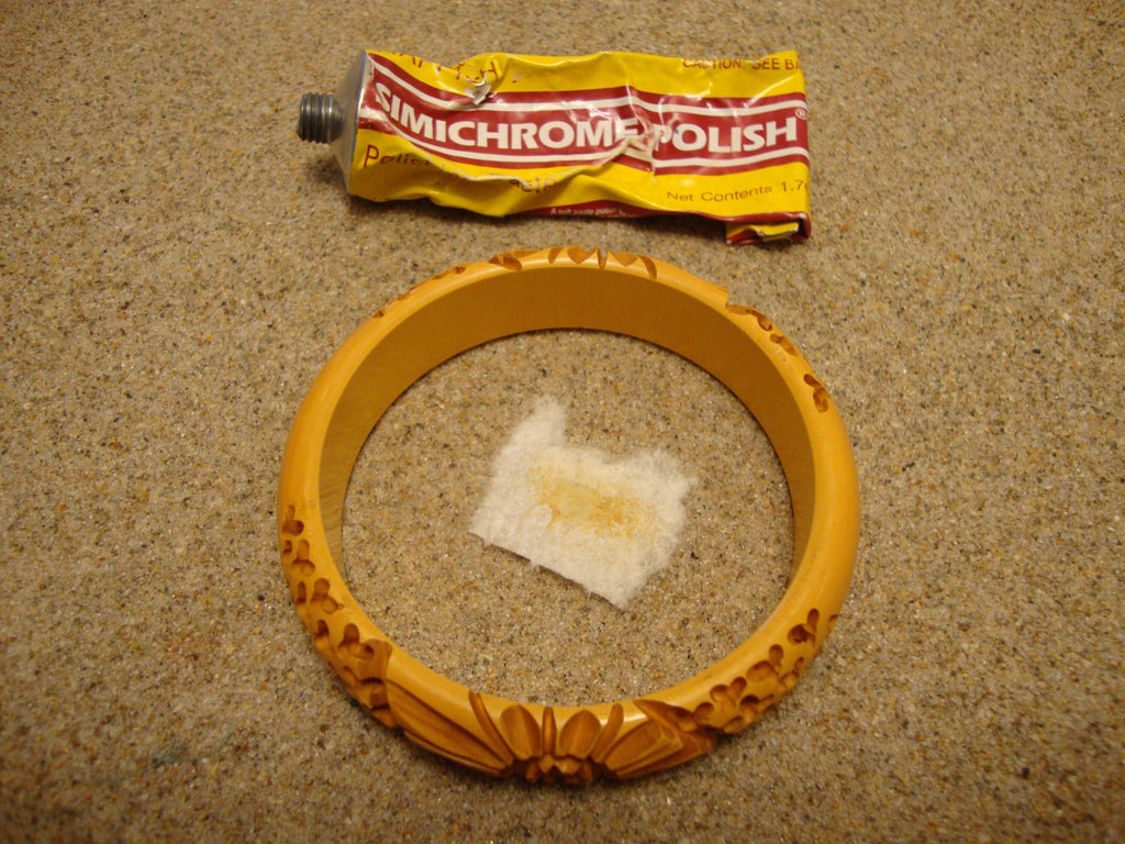 Vintage Goldenrod Bakelite Bracelet: Carved Flower & Wormwood Design