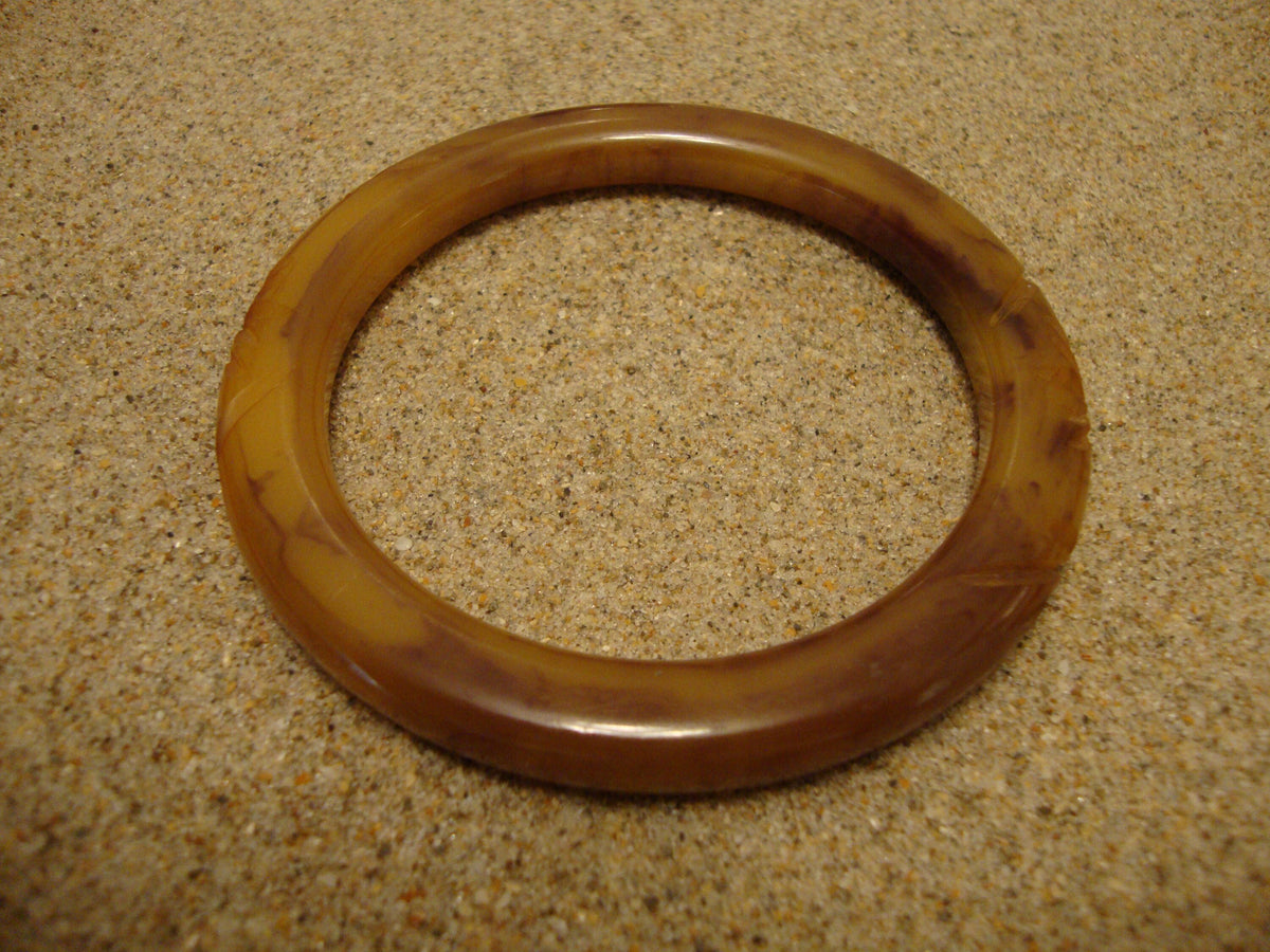 Vintage 1/4" Flat Tube Greenish Brown Bakelite Bracelet! Flower & Leaf Carvings!