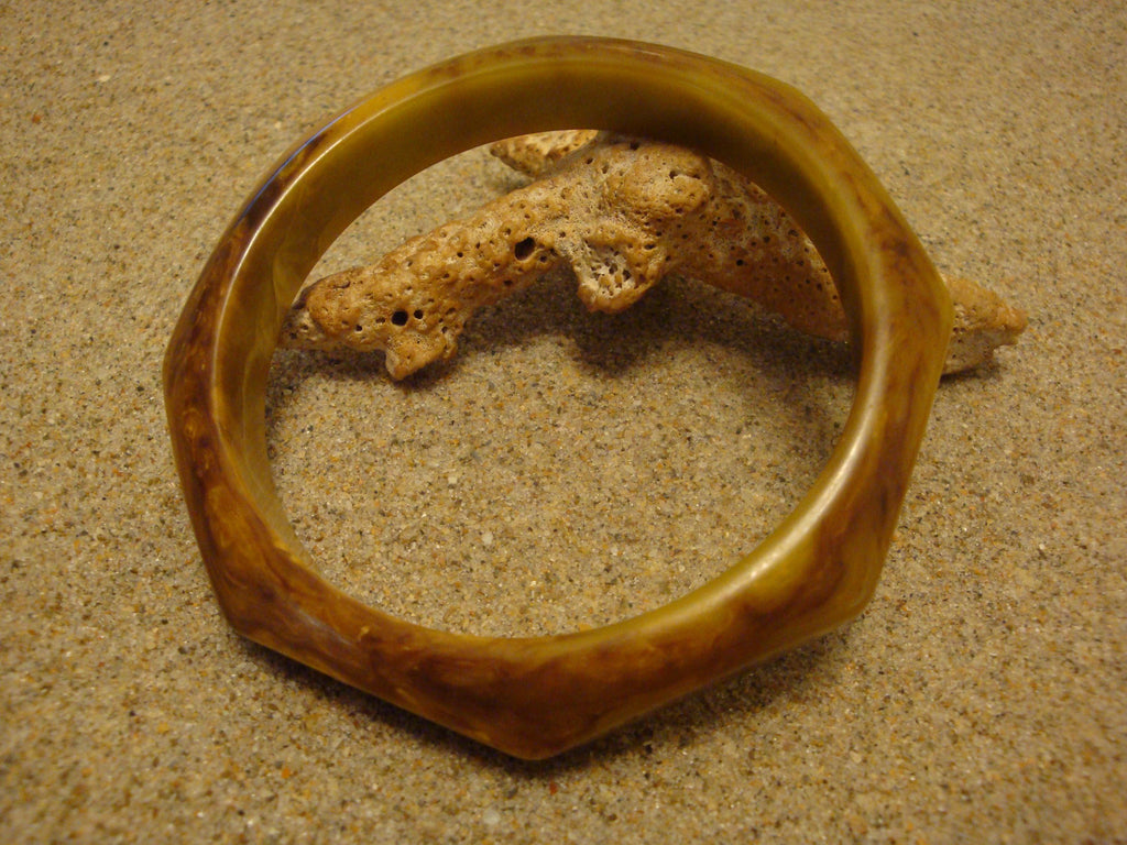Vintage 1/2" Butterscotch/Brown/Green Octagon Bakelite Bracelet; Beveled Edges!