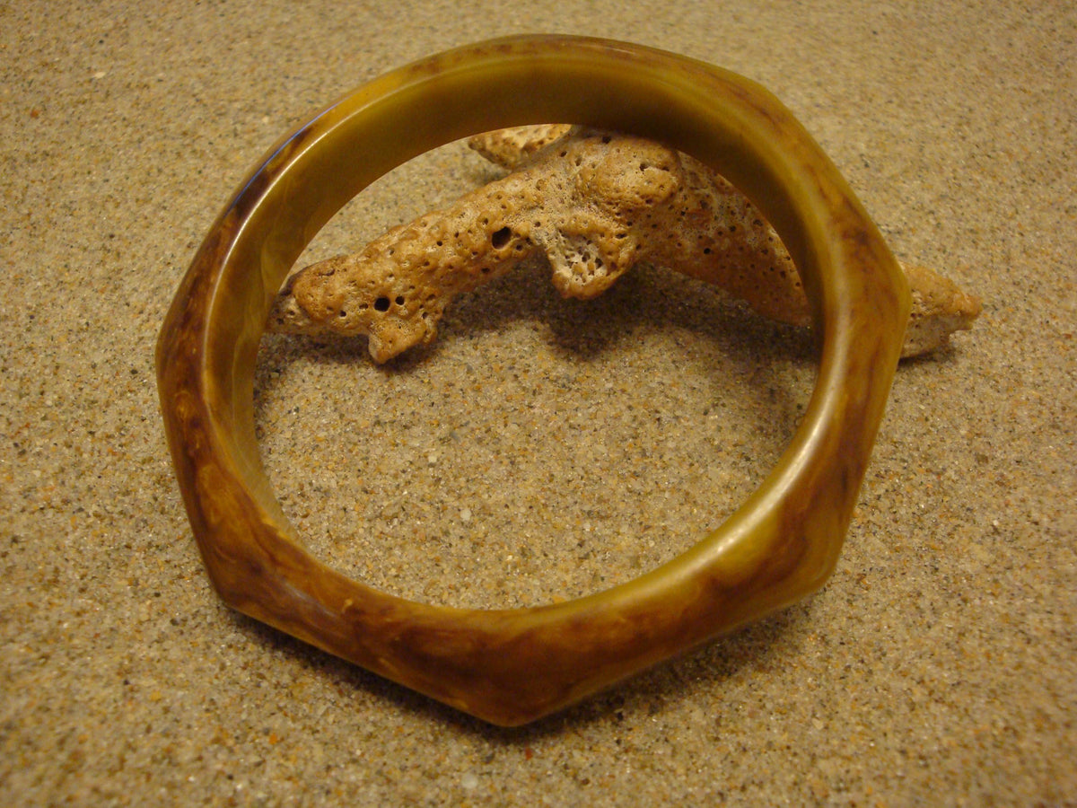 Vintage 1/2" Butterscotch/Brown/Green Octagon Bakelite Bracelet; Beveled Edges!