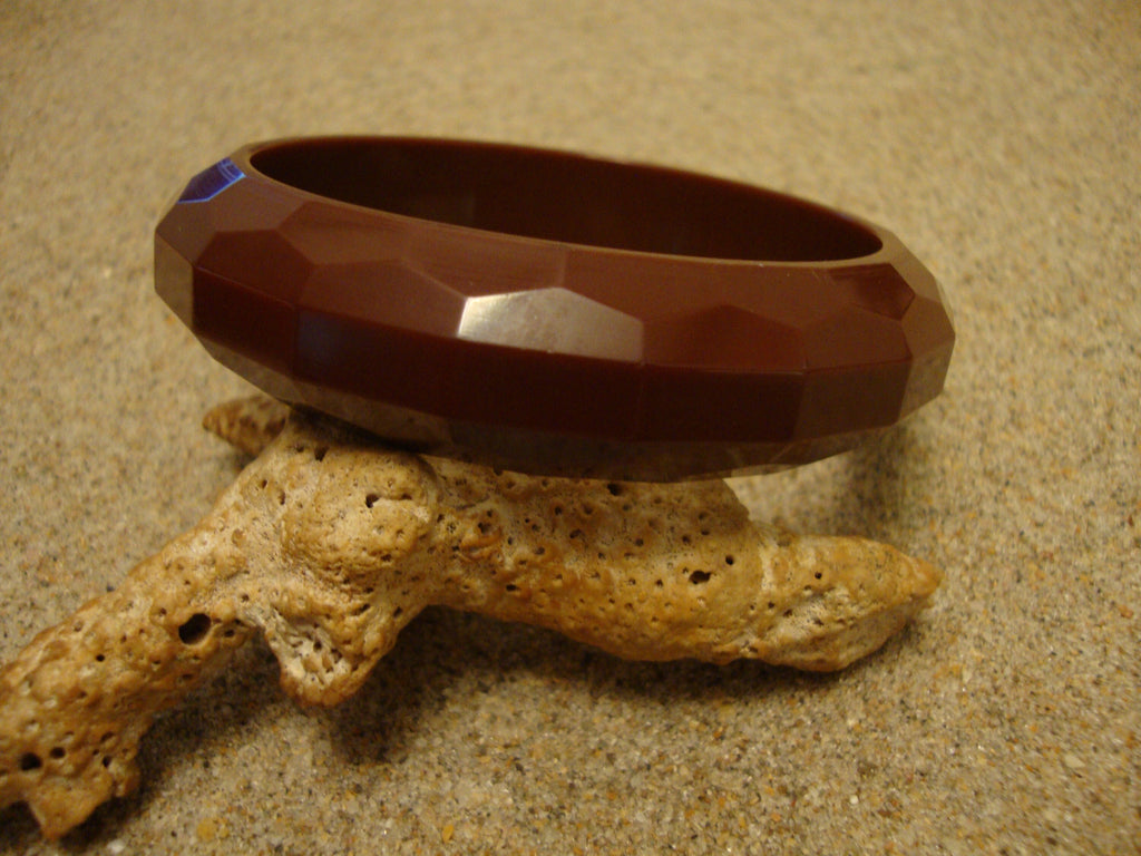 Vintage 3/4" Chocolate Brown Bakelite Bracelet! Rectangular & Pentagon Facets!