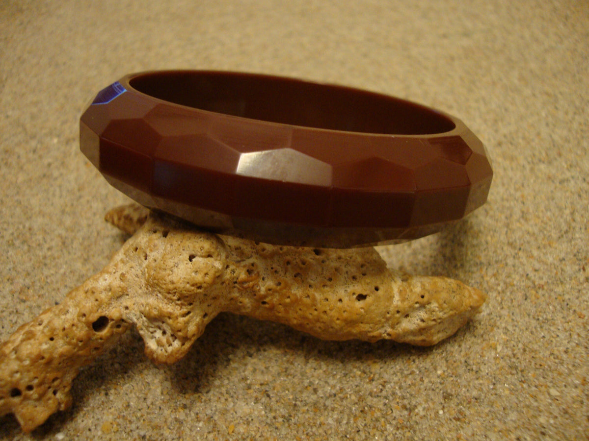 Vintage 3/4" Chocolate Brown Bakelite Bracelet! Rectangular & Pentagon Facets!