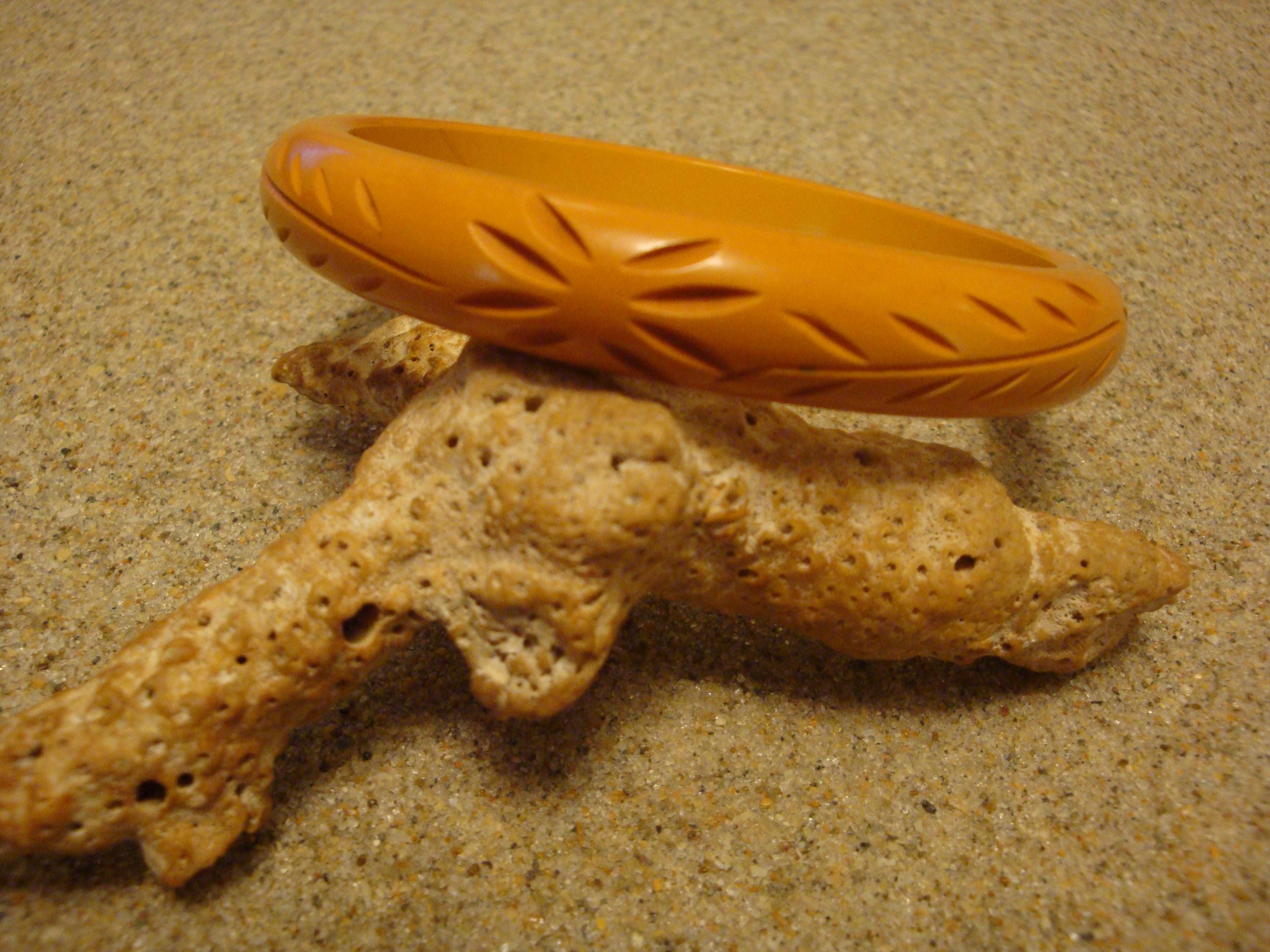 Vintage 1/2" Bakelite Bracelet! Solid Goldenrod; Vine/Leaf/ Flower Carvings!