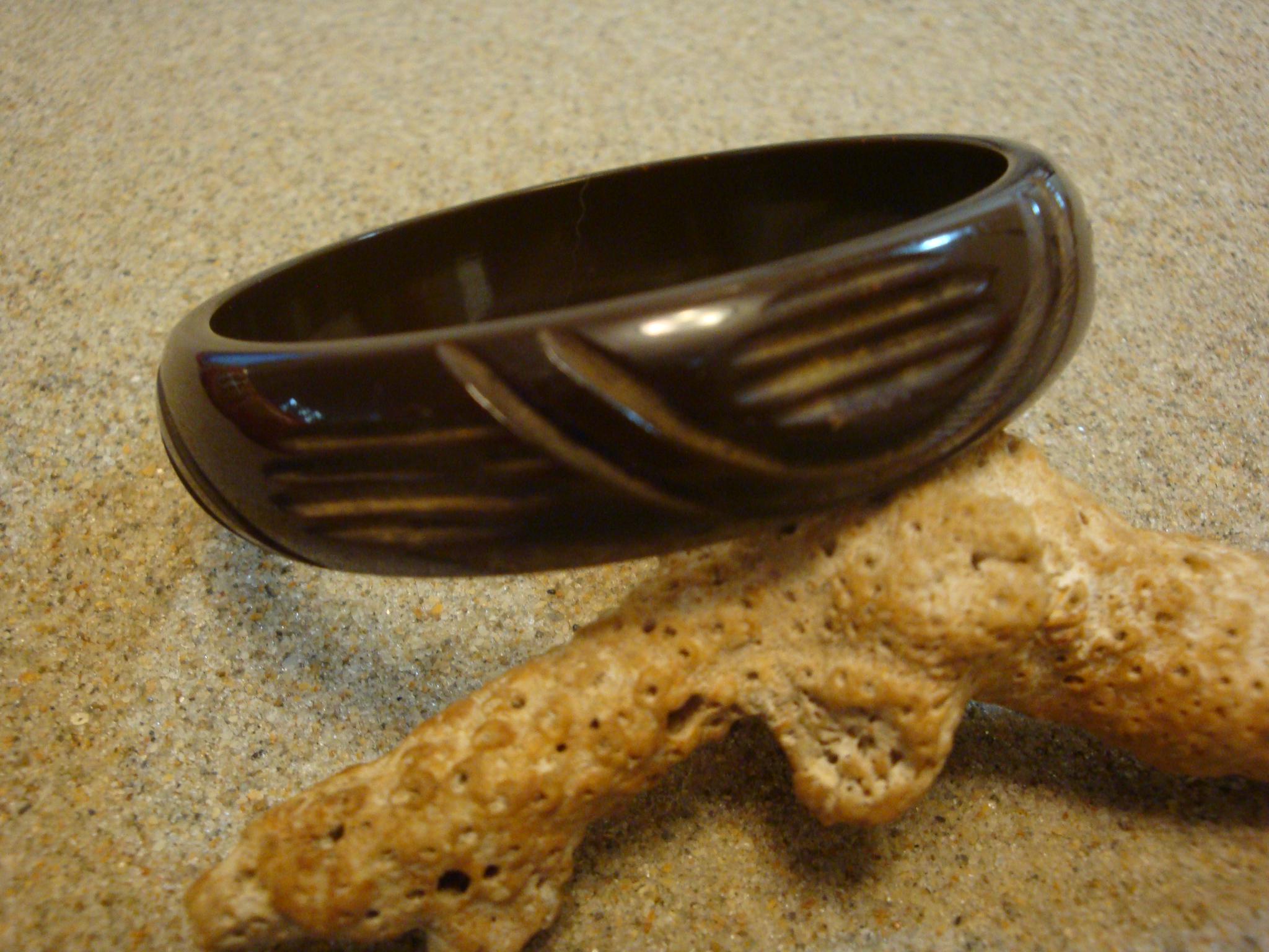 Vintage 5/8" Bakelite Bracelet! Brown w/ Semi Circle & Horizonal Slash Carvings!