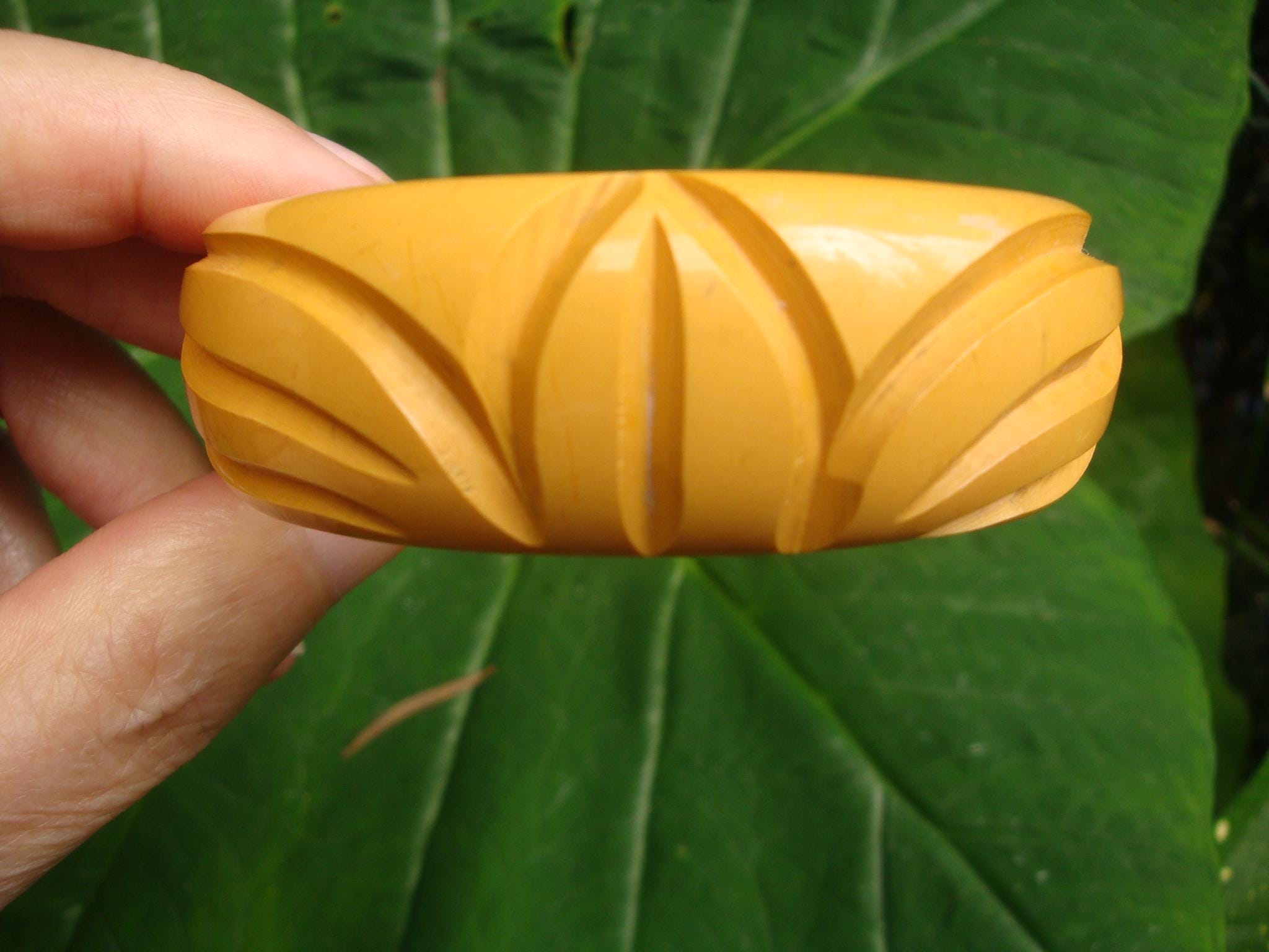 Vintage 7/8" Canary Yellow Bakelite Bracelet! Abstract Flower & Leaf Carvings!