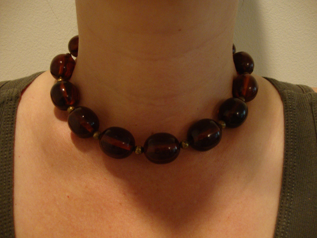 Beautiful Vintage 16" Cherry Bakelite Necklace! Large 3/4" Oval Beads!!