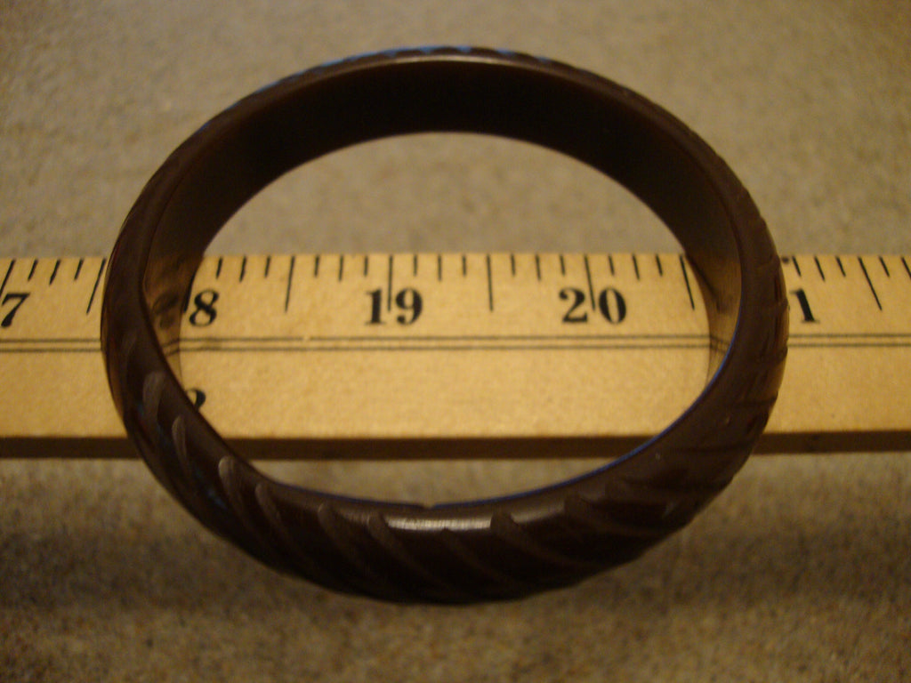 Vintage Chocolate Brown Bakelite Bracelet: Diagonal Carved Bangle