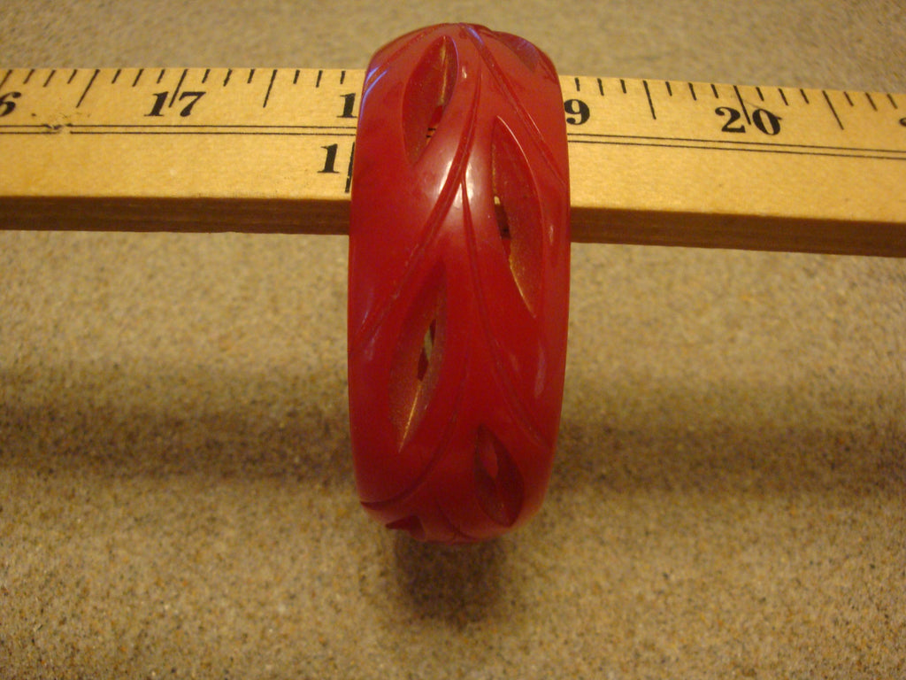 Vintage 1" Dark Cherry Red Bakelite Bracelet! Open Work Vine & Leaf Carvings!