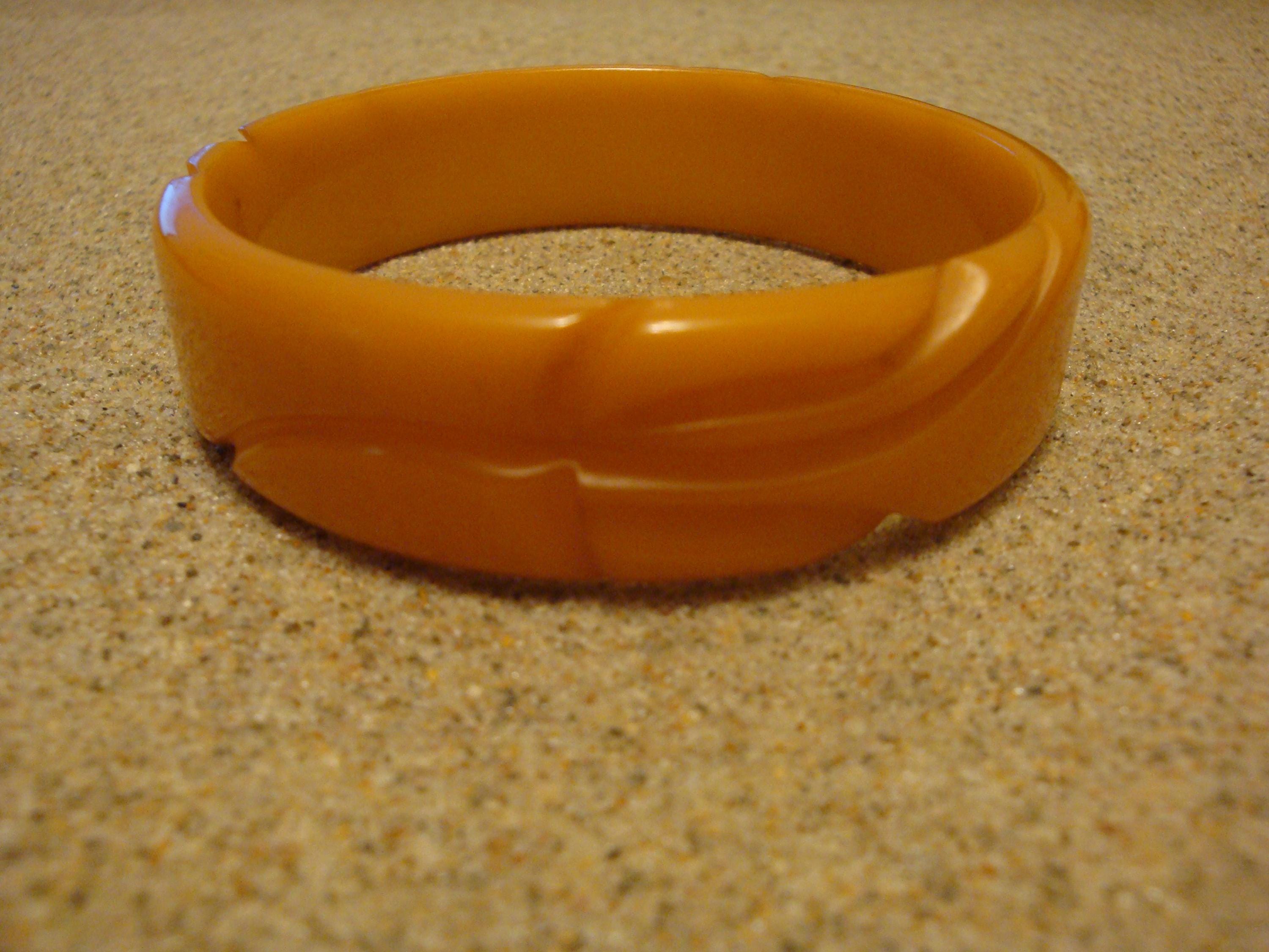 Vintage 3/4" Orange Bakelite Bracelet! Abstract Flower & Leaf Carvings!