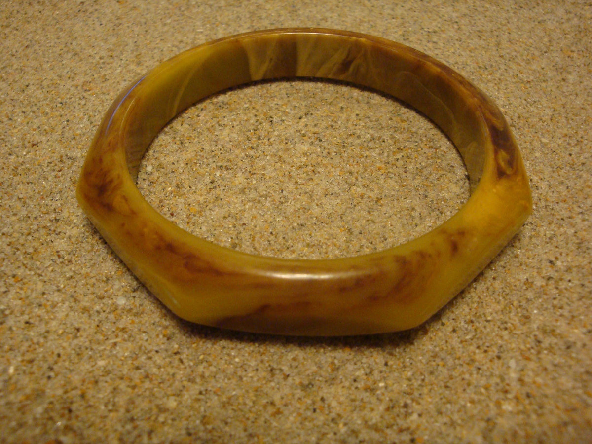 Vintage 1/2" Butterscotch/Brown/Green Octagon Bakelite Bracelet; Beveled Edges!