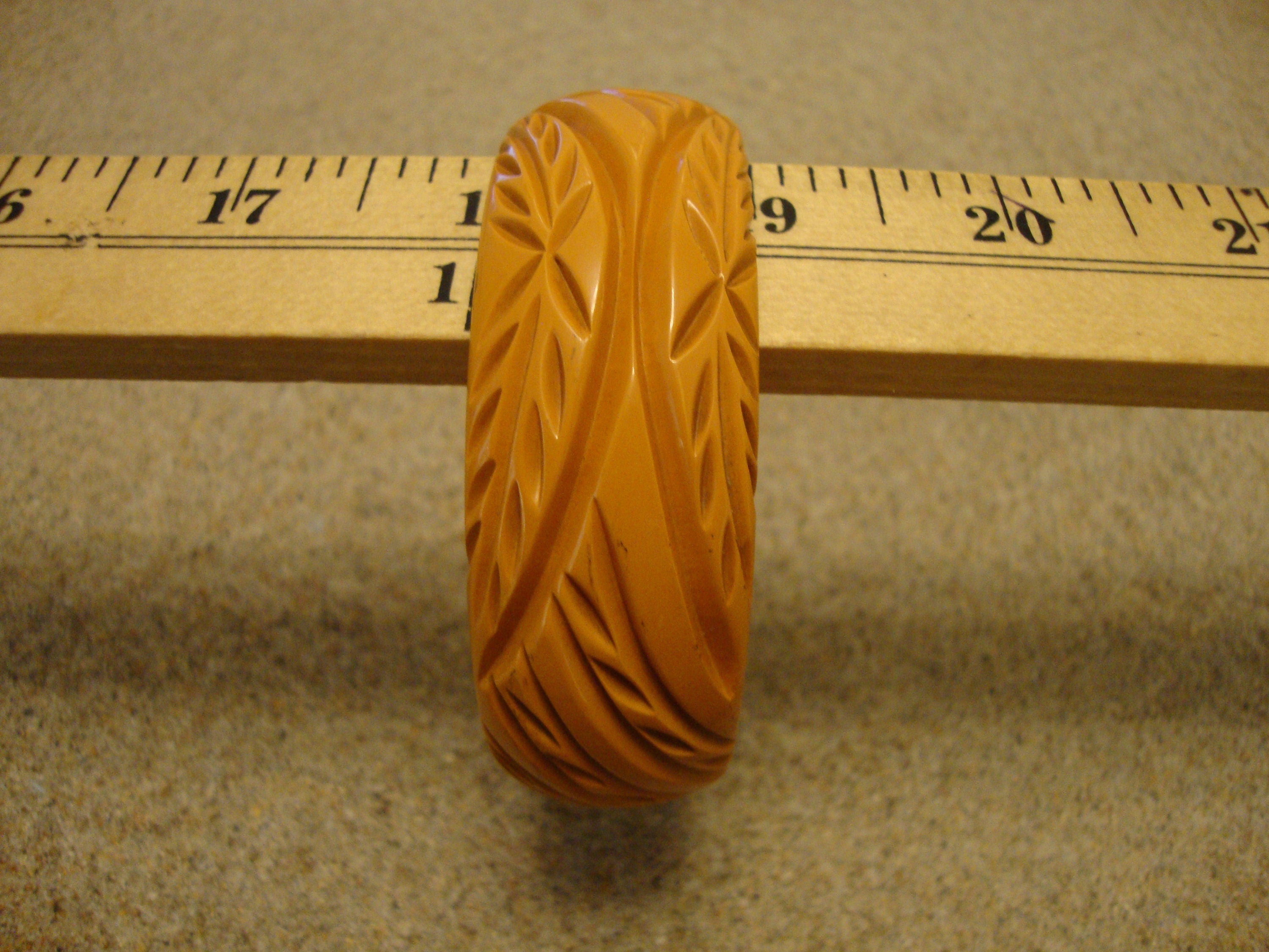 Vintage 1" Goldenrod Bakelite Bracelet! Vine and Leaf w/Diagonal Slash Carvings!