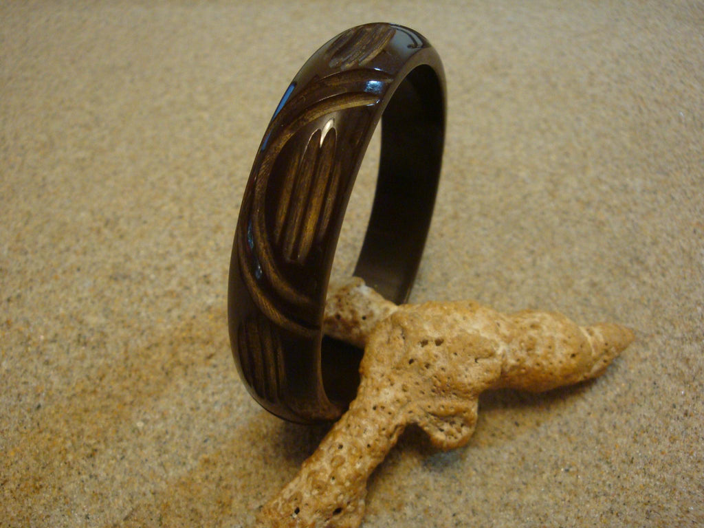 Vintage 5/8" Bakelite Bracelet! Brown w/ Semi Circle & Horizonal Slash Carvings!