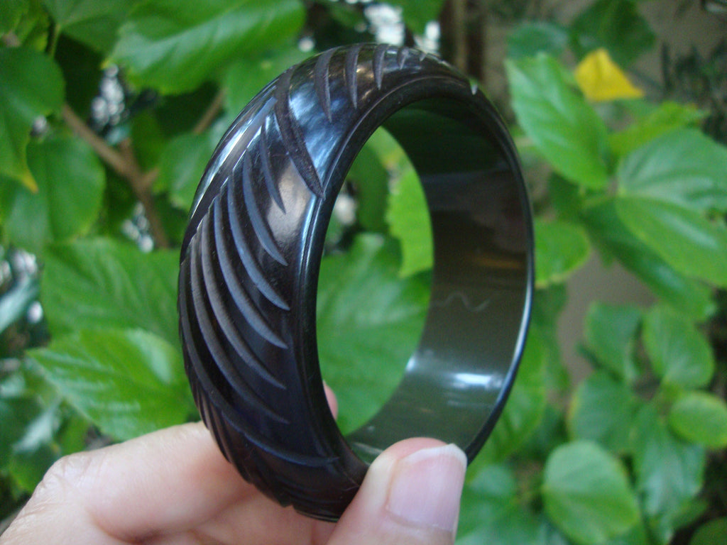 Vintage Dark Green Bakelite Bracelet: Chunky Leaf Carved Bangle