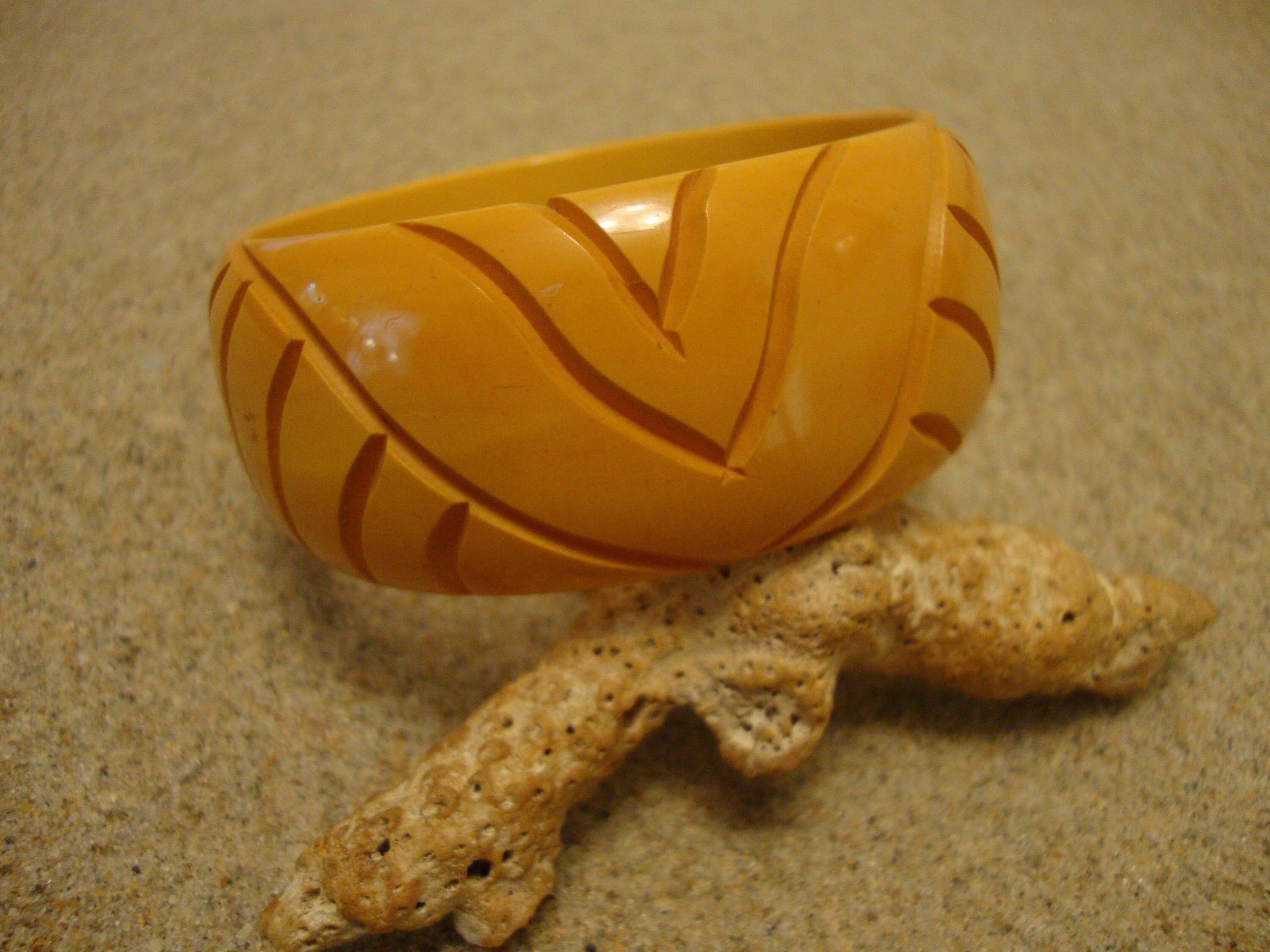 Vintage 1.5" Goldenrod Bakelite Bracelet! Abstract Flower/Leaf Carved Design!