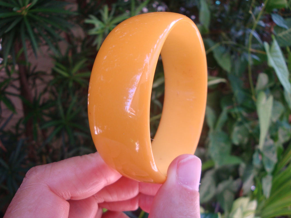 Vintage 1" Canary Yellow Bakelite Bangle Bracelet