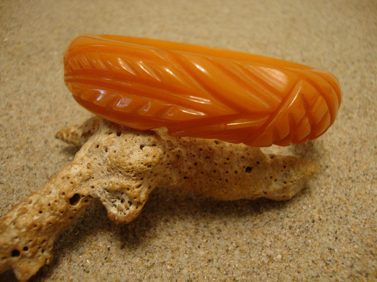 Vintage 3/4" Semi Translucent Orange Bakelite Bracelet! Pineapple/Leaf Carvings!