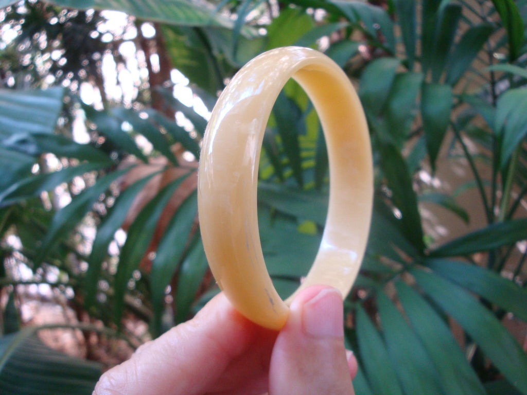Restored Vintage Bakelite Bracelet: Pale Yellow Marbled Bangle