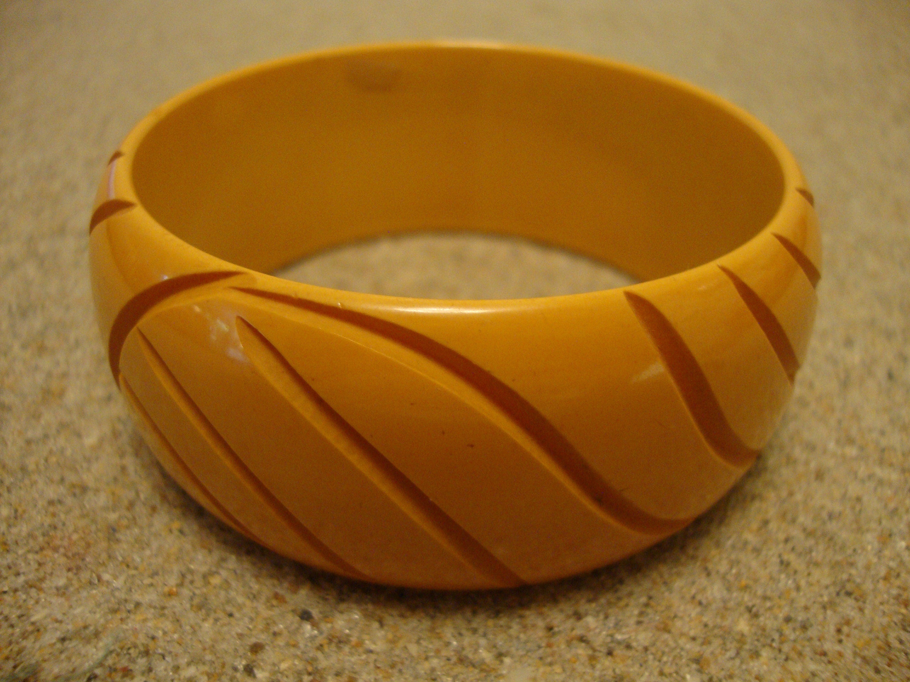 Vintage 1.5" Goldenrod Bakelite Bracelet! Abstract Flower/Leaf Carved Design!