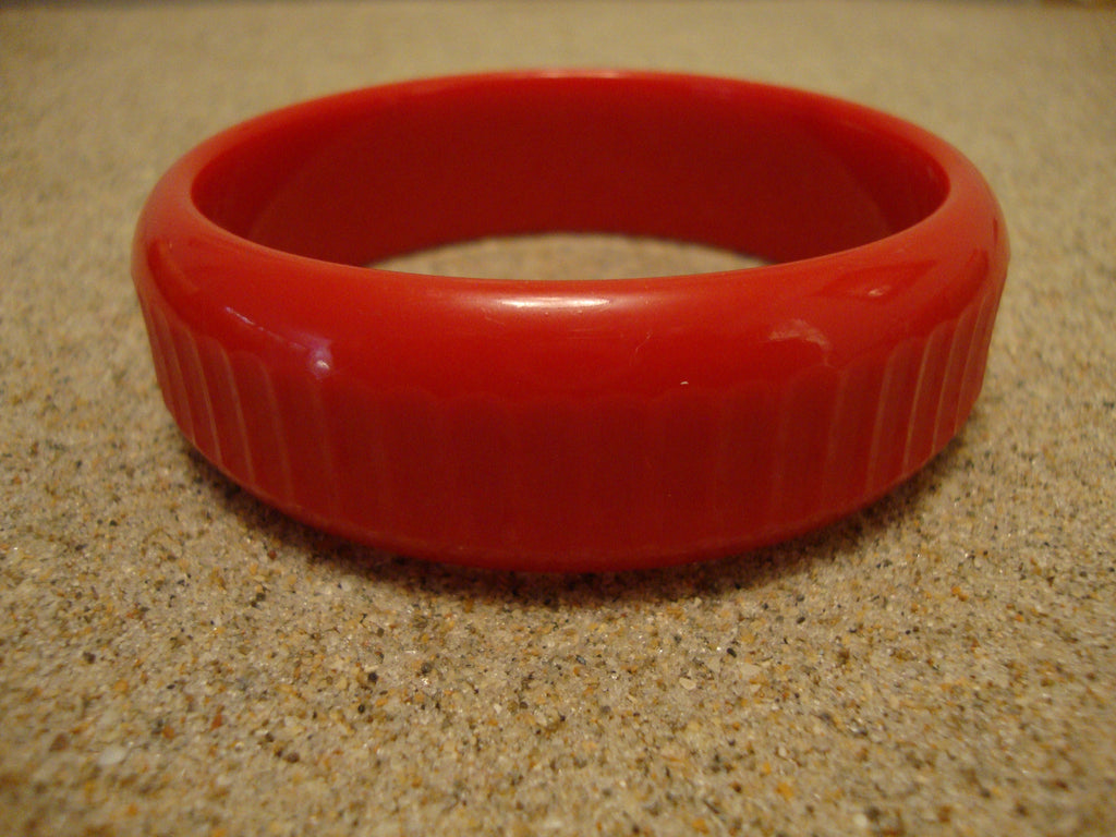Vintage Cherry Red Bakelite Bracelet: Machine Age Carved Bangle