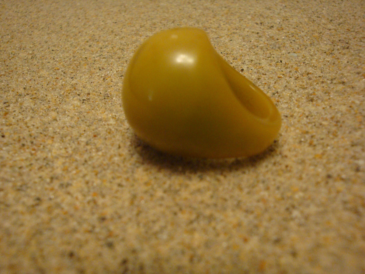 Vintage Bakelite High Domed Ring! Size 5 1/2; Solid Chartreuse Color!
