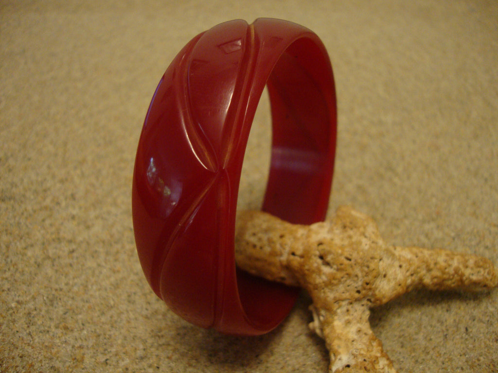 Vintage Ruby Red Bakelite Bracelet: Abstract Flower Carvings