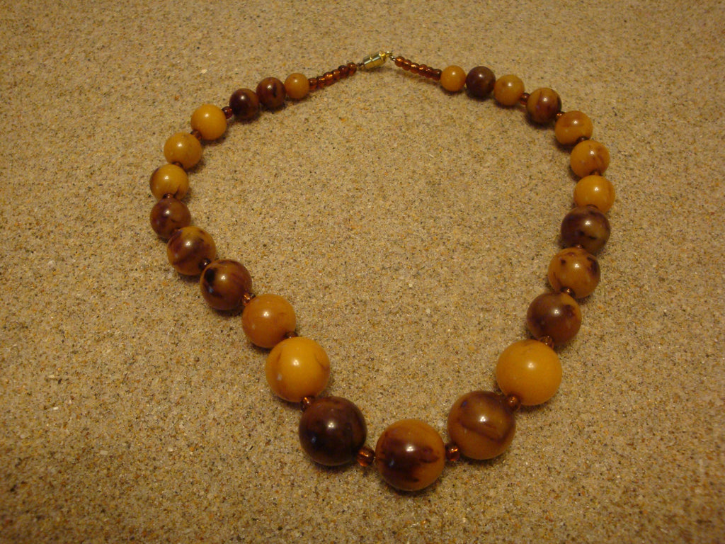 Vintage 17" Bakelite Necklace! Marbled Graduated Brown & Butterscotch Beads!