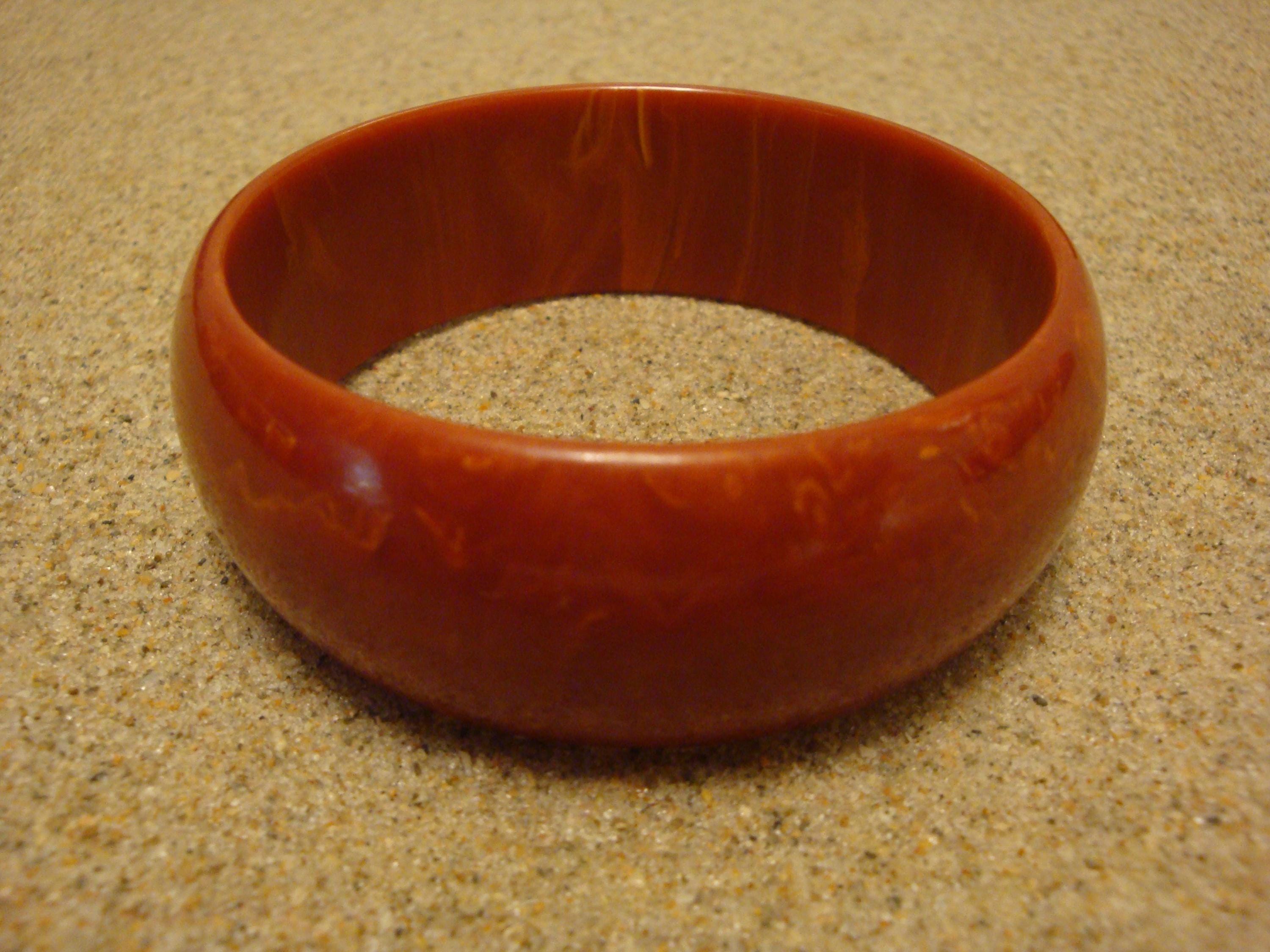 Vintage 1" Domed Bakelite Bangle Bracelet, Marbled Paprika