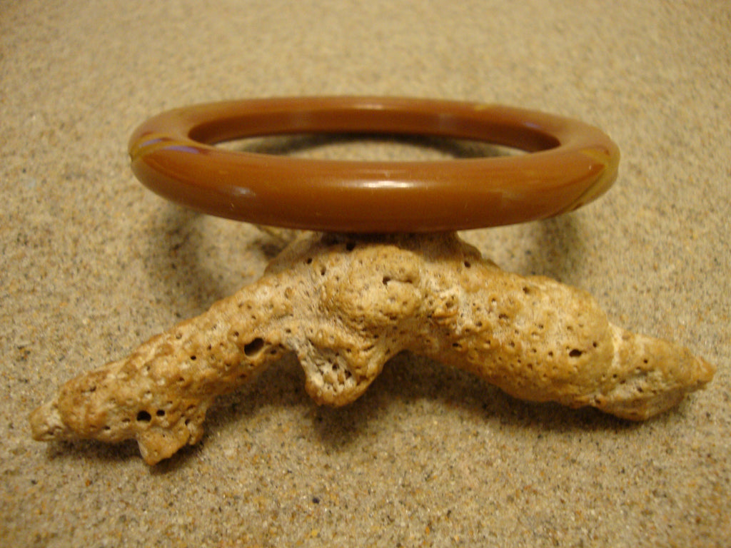 Vintage Jade Green Bakelite Bracelet w/ Brown Overdye and Flower/Leaf Carvings!!