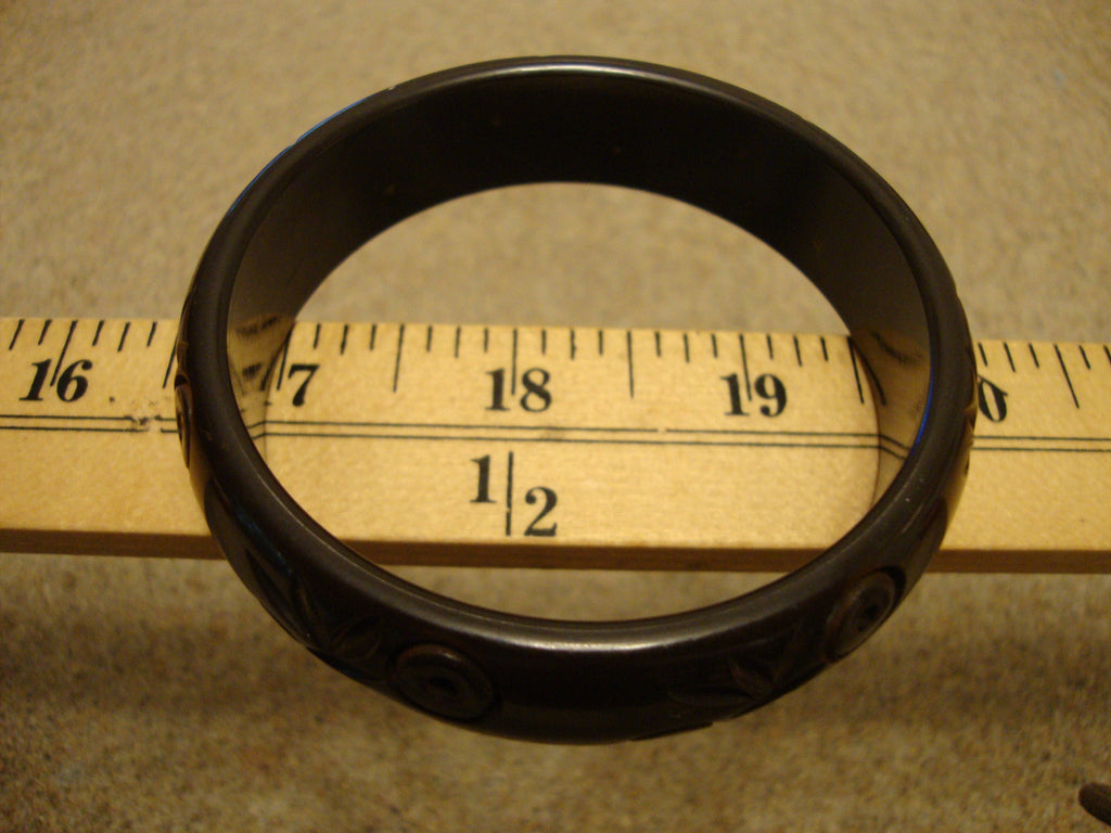 Vintage Midnight Green Bakelite Bracelet: Abstract Floral Carvings