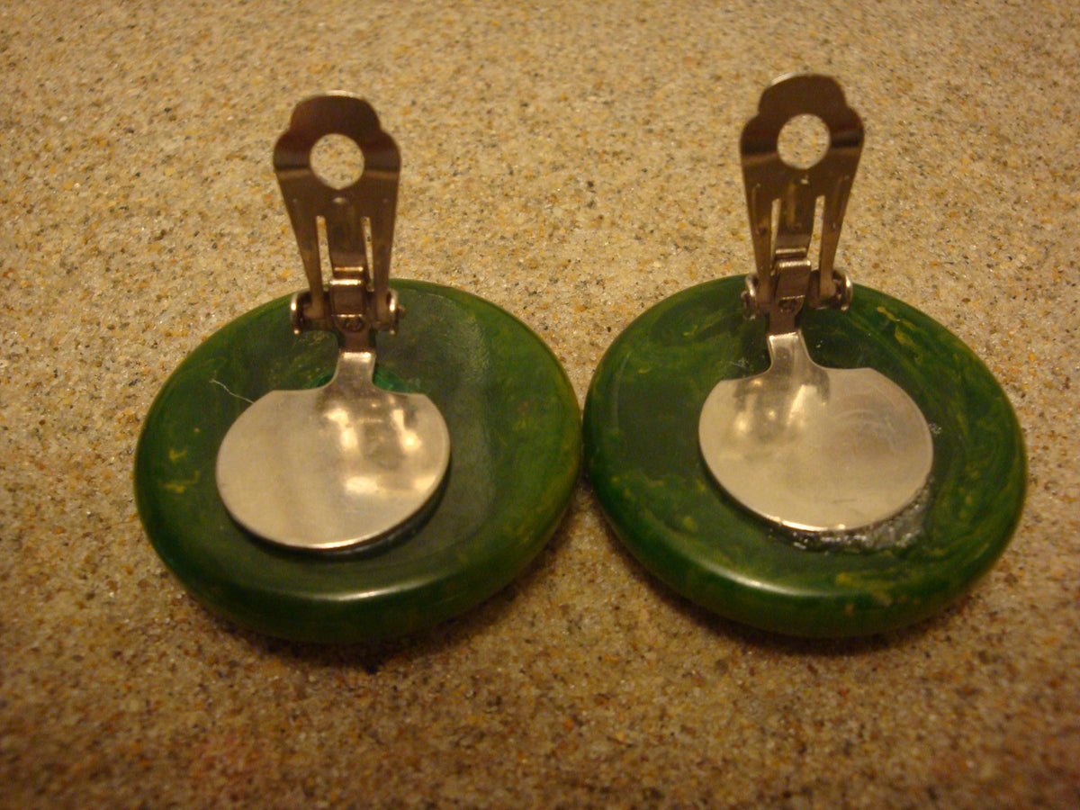 Vintage 1 1/2" Bakelite Clip Back Earrings; Emerald Green w/ Gold Marbling!
