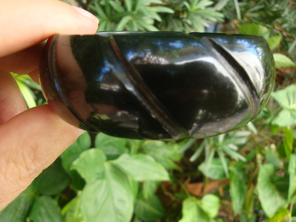Vintage 1" Midnight Green Bakelite Bracelet! Deep Diagonal Slash Carvings!