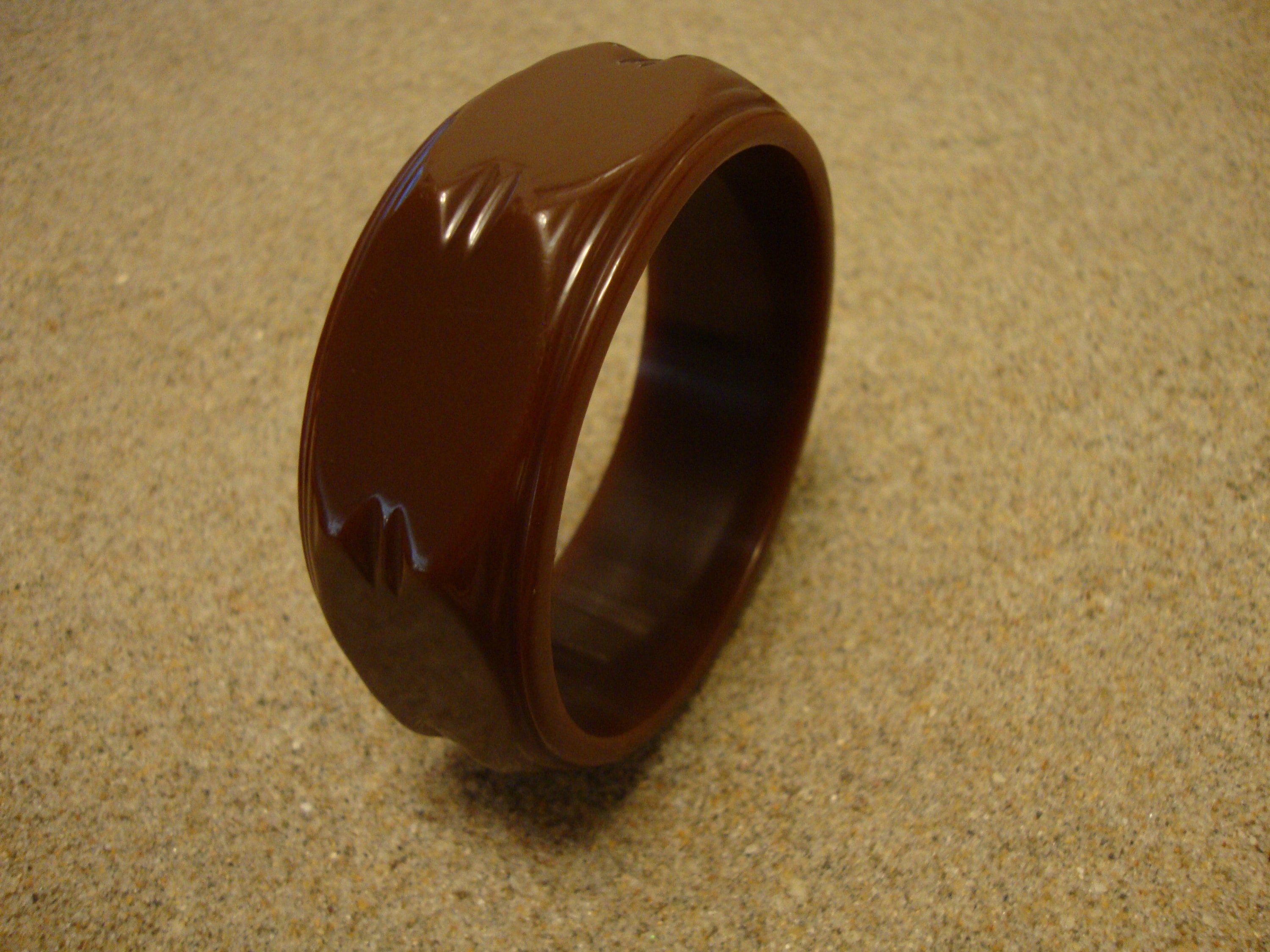 Vintage 1" Chocolate Brown Bakelite Bracelet! Unique Large Oval Linked Facets!