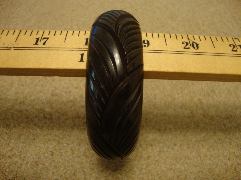 Vintage Dark Green Bakelite Bracelet: Chunky Leaf Carved Bangle