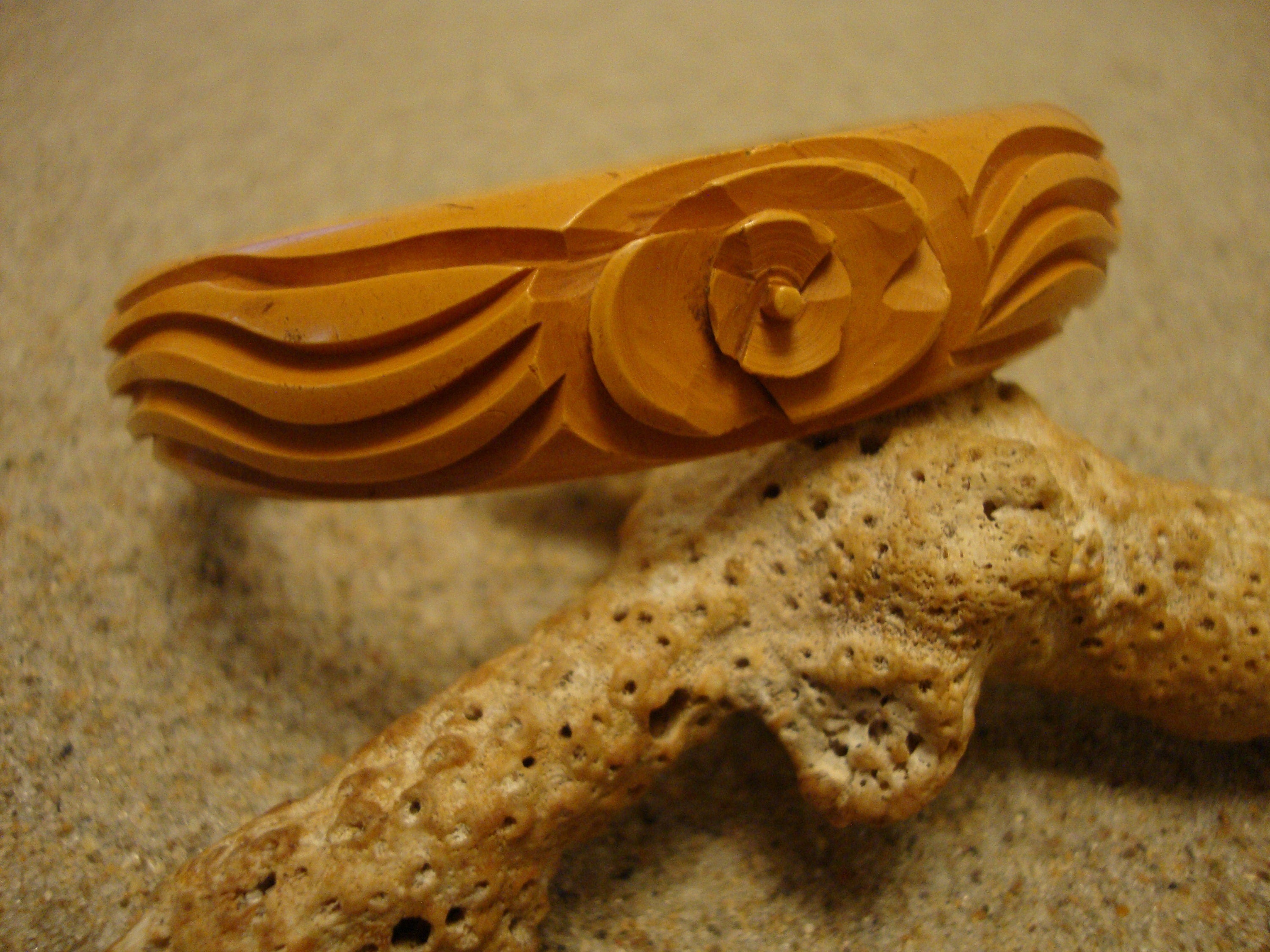 Vintage Goldenrod Bakelite Bracelet: 1940s Flower Carvings