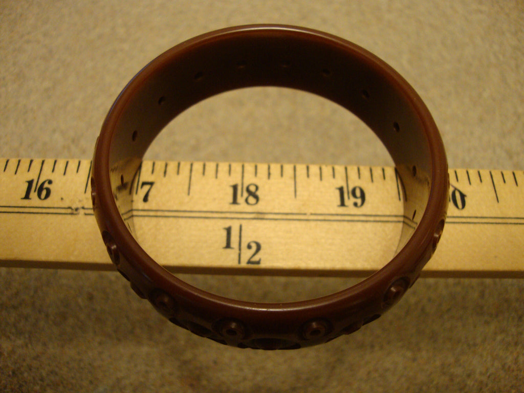 Vintage Chocolate Brown Bakelite Bracelet: Pierced Concentric Carvings