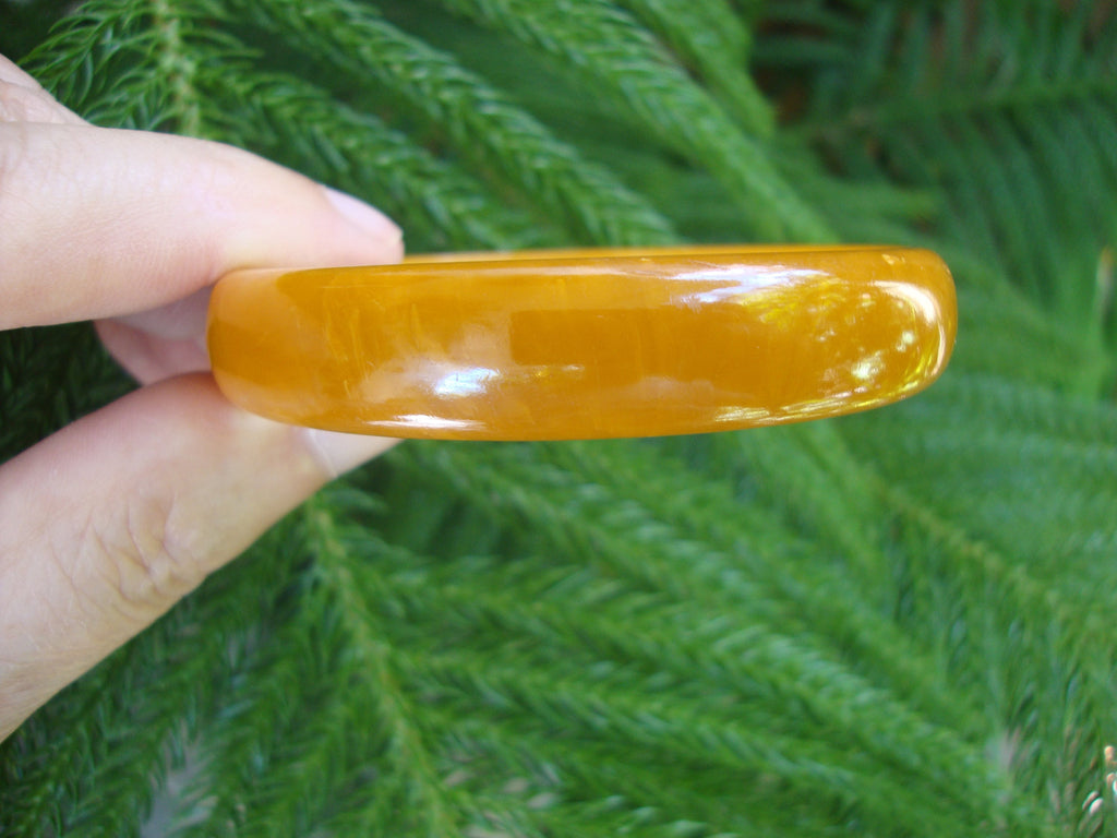 Vintage Butterscotch Bakelite Bracelet: Marbled Cream, 1/2 inch