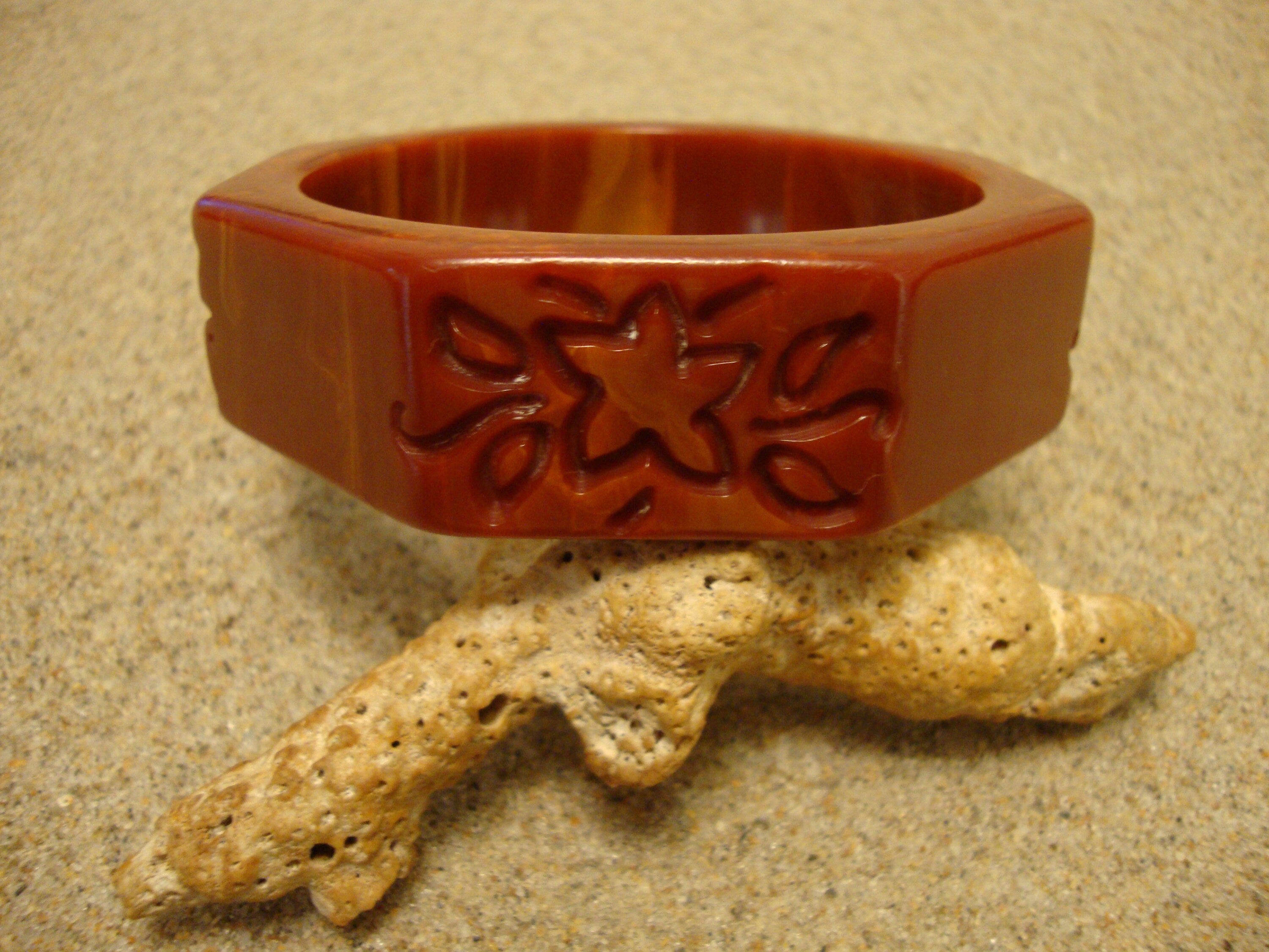 Vintage 7/8" Paprika Color Bakelite Bracelet! Octagon Shape w/ Flower Carvings!