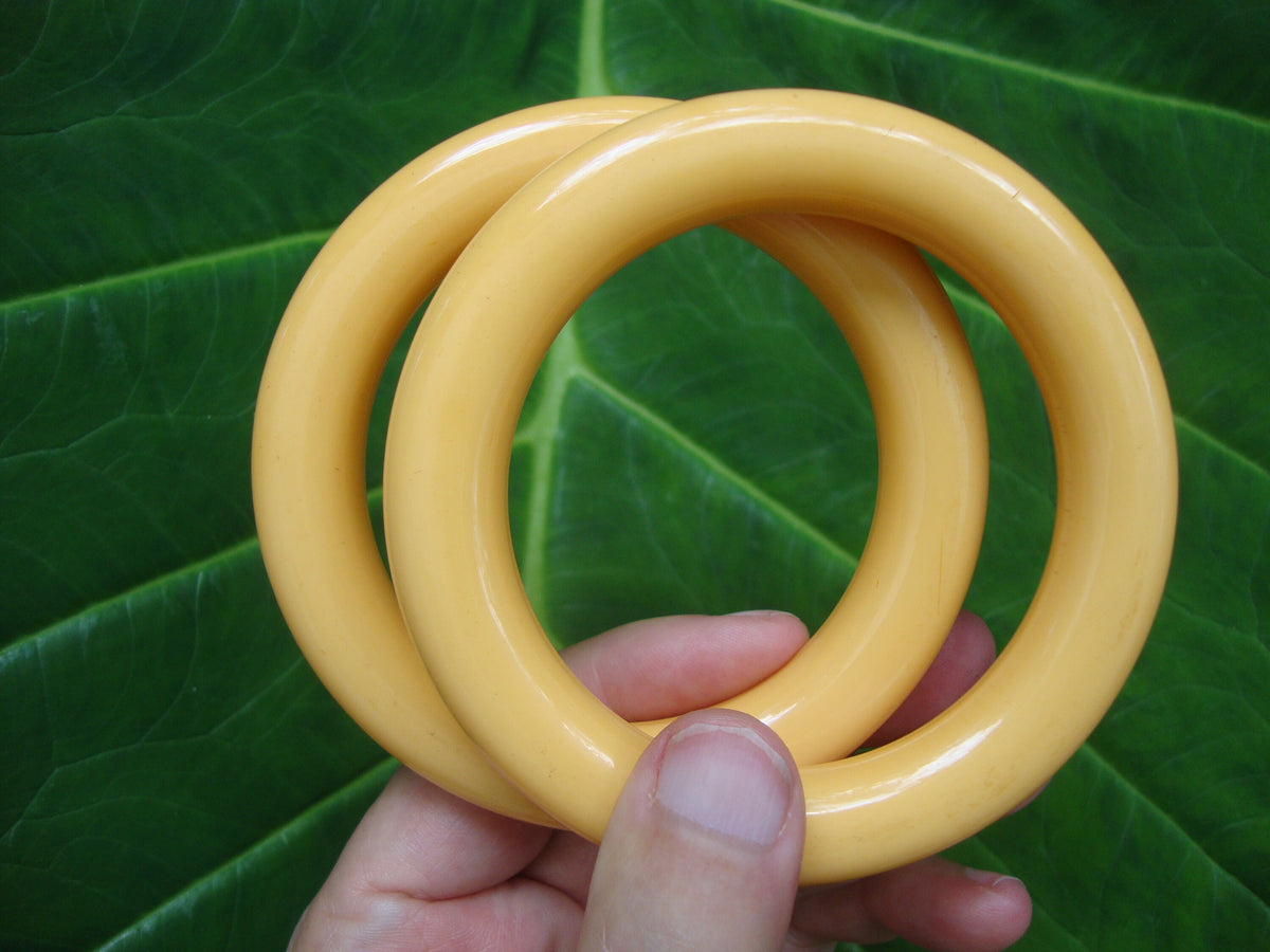 Vintage Pair 1/2" Bakelite Bracelets! Chunky 56g Each; Canary Yellow Color!