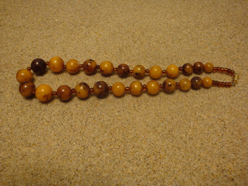 Vintage 17" Bakelite Necklace! Marbled Graduated Brown & Butterscotch Beads!