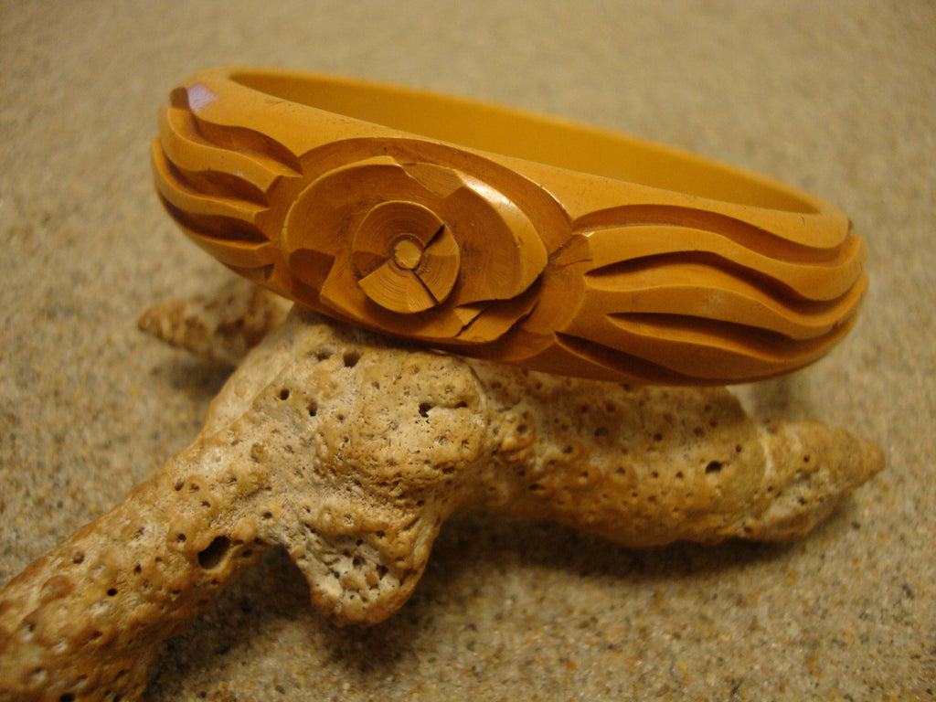 Vintage Goldenrod Bakelite Bracelet: 1940s Flower Carvings
