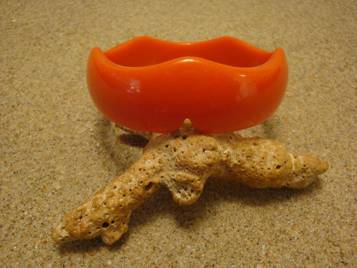 Vintage Orange Bakelite Bracelet: Scalloped Edge Bangle