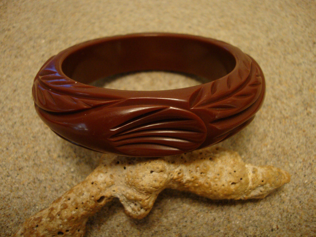 Vintage Bakelite Bracelet! Chocolate Brown w/ Abstract Flower & Leaf Carvings!