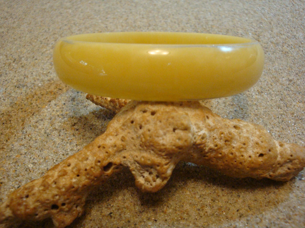 Restored Vintage Bakelite Bracelet: Pale Yellow Marbled Bangle